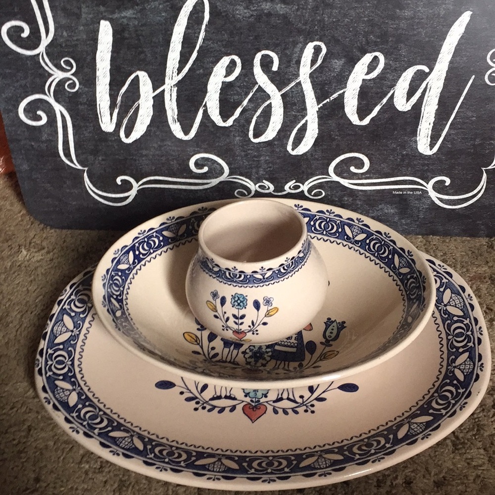 Hearts and flowers fine China. Made in England